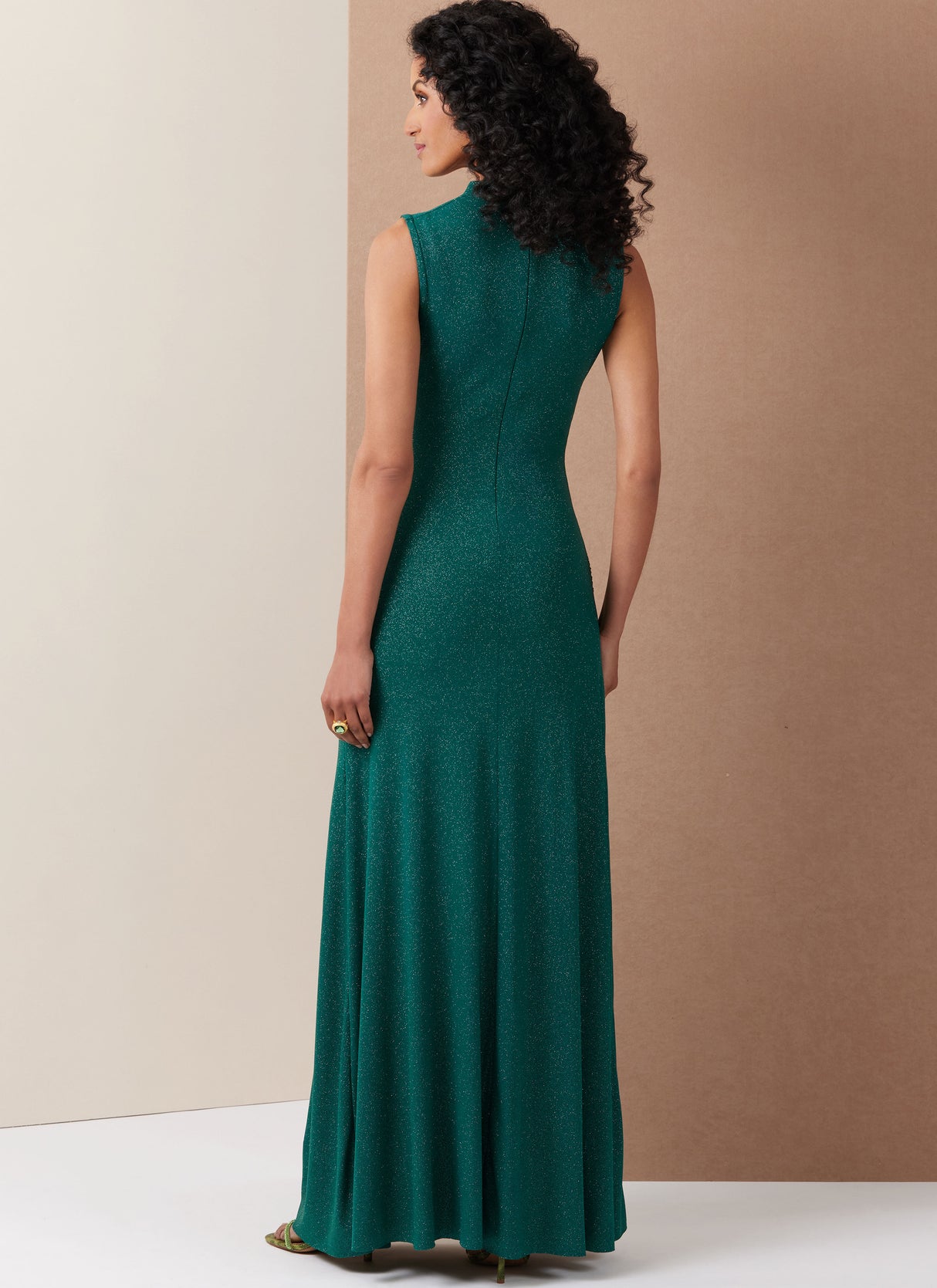 Patron Vogue n°2128 - Robe longue en maille à fronces