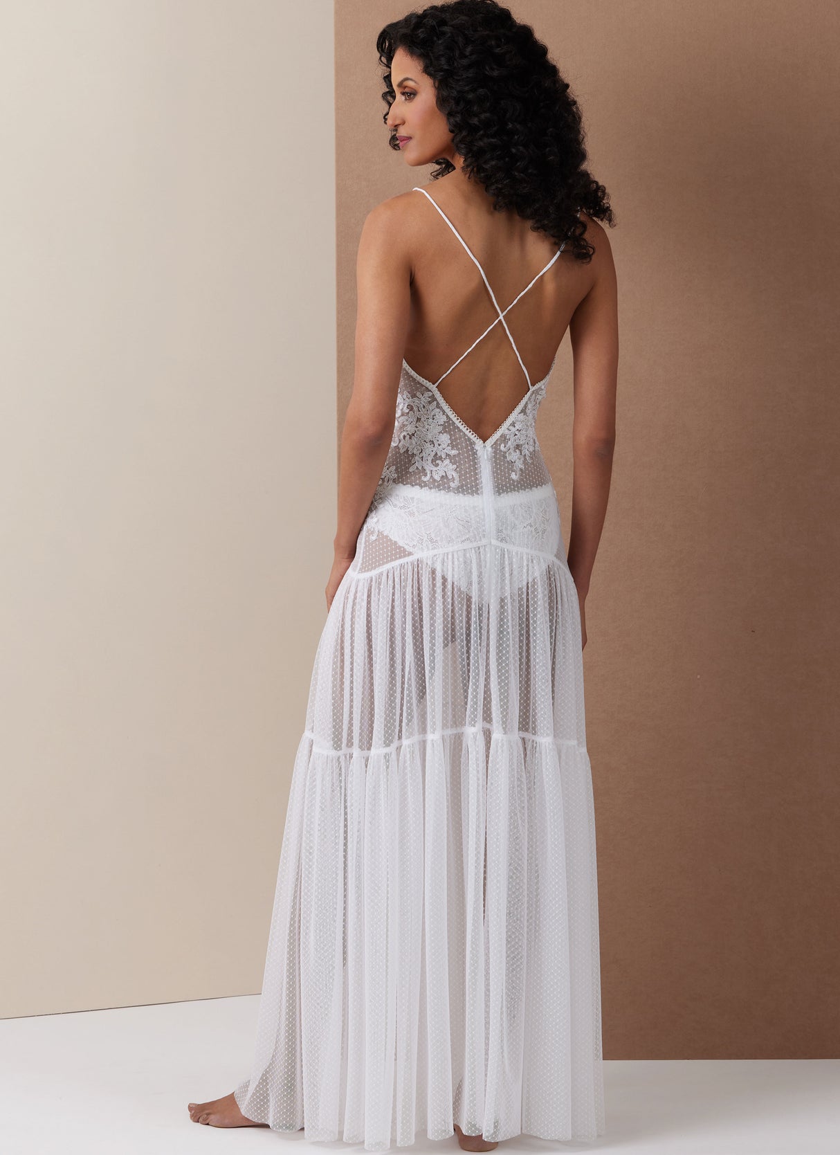 Patron Vogue n°2139 – Robe longue glamour à bretelles