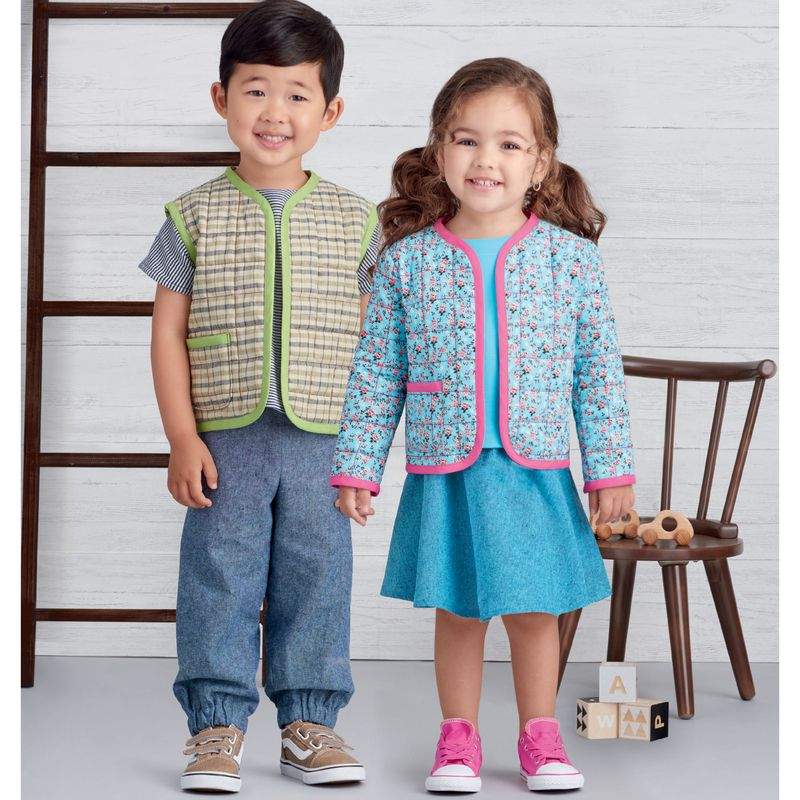 Patron Simplicity S9485.A - Haut en maille, Veste, Gilet, Jupe et Pantalon pour tout petits