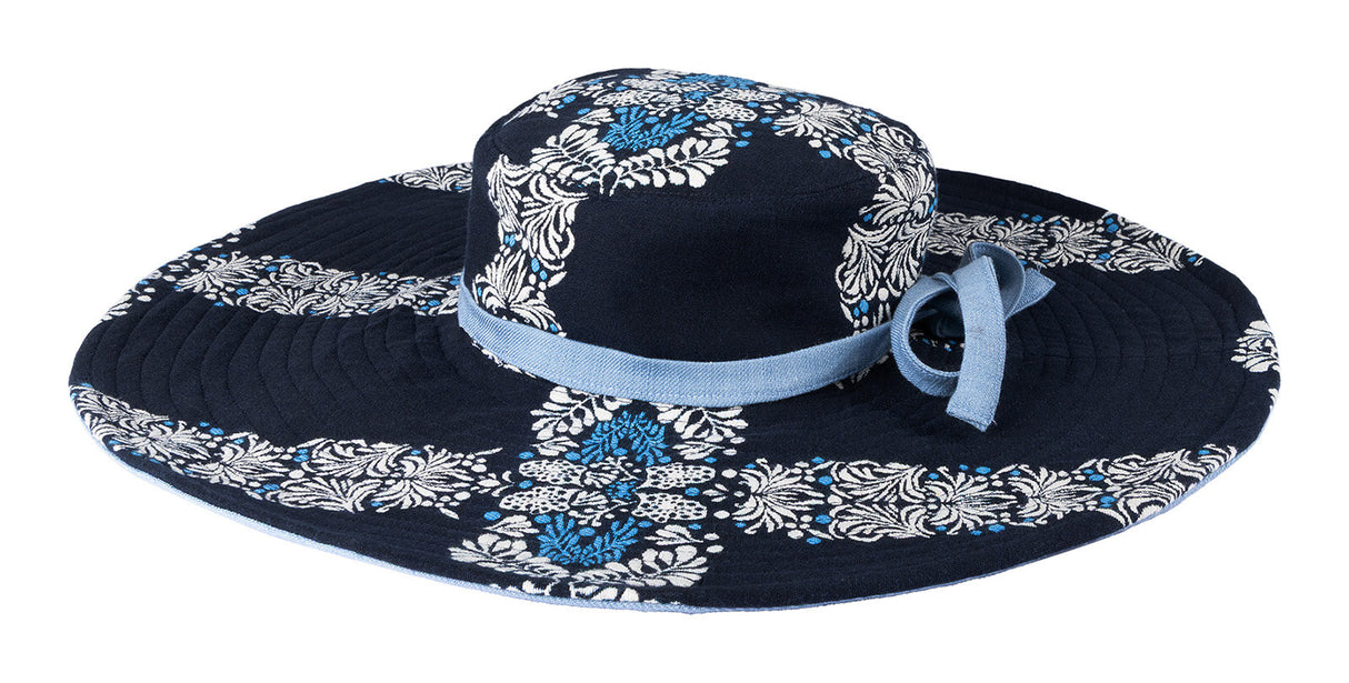 Patron Burda 5634 – Chapeau réversible et foulards d’été à coudre