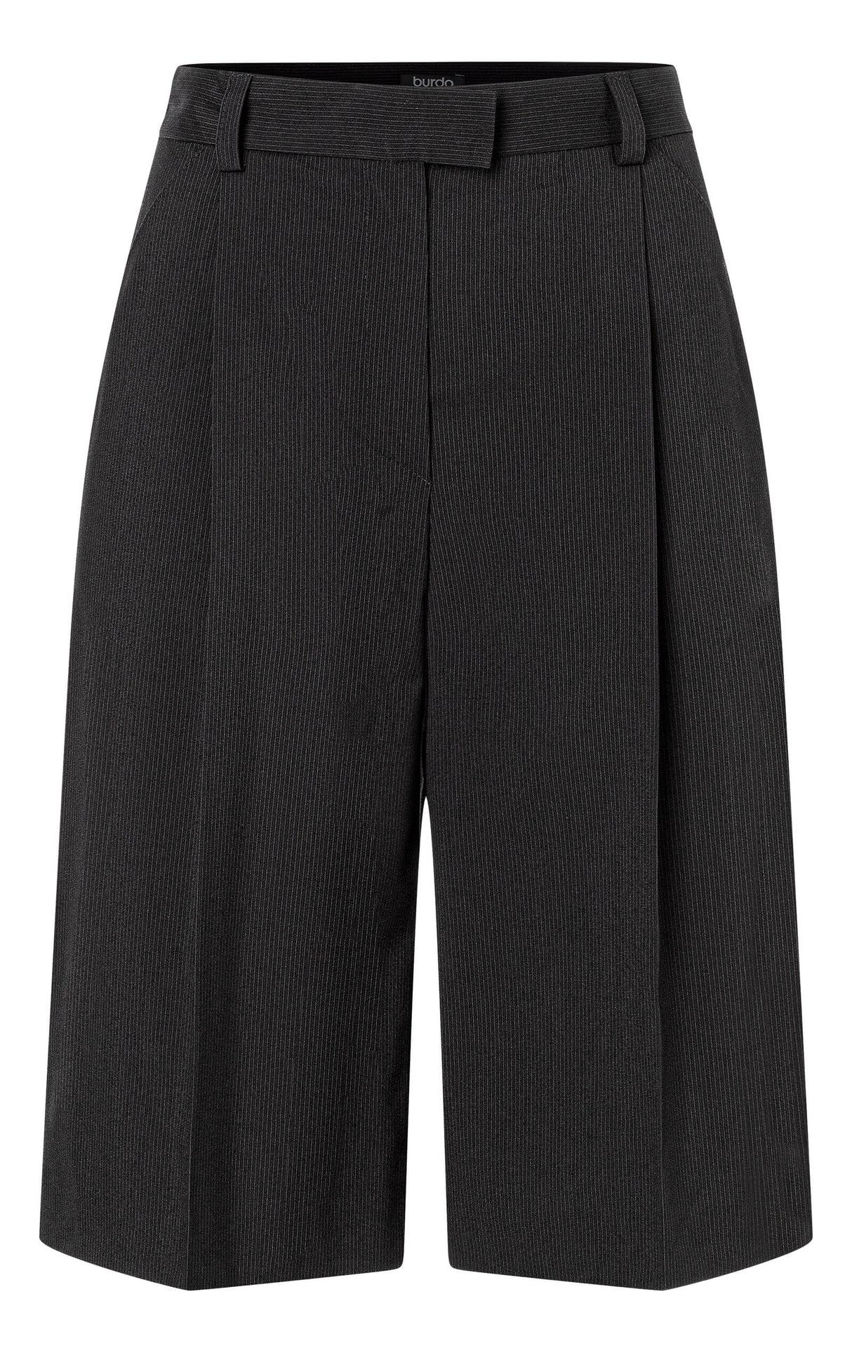 Patron Burda 5672 – Short et bermuda femme élégants