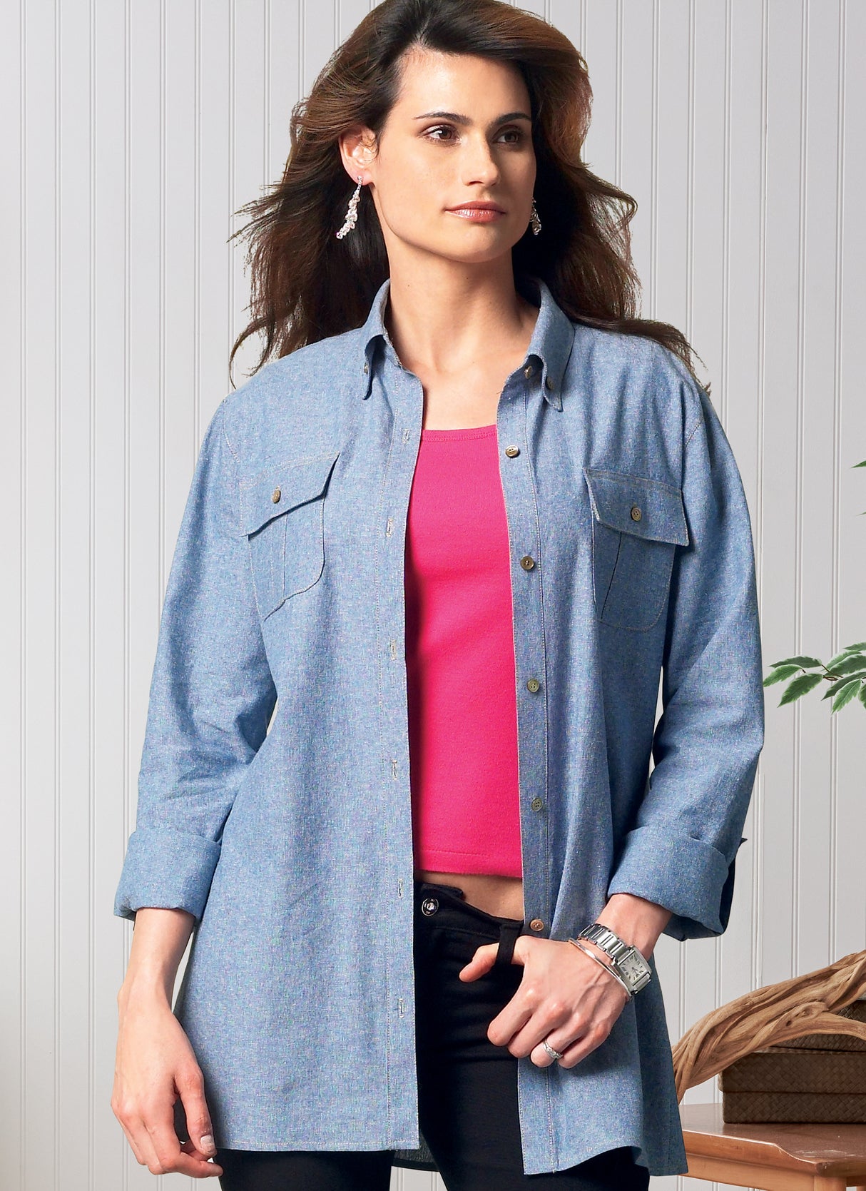 Patron Butterick n°6841 - Chemise unisexe ajustée avec col pointu
