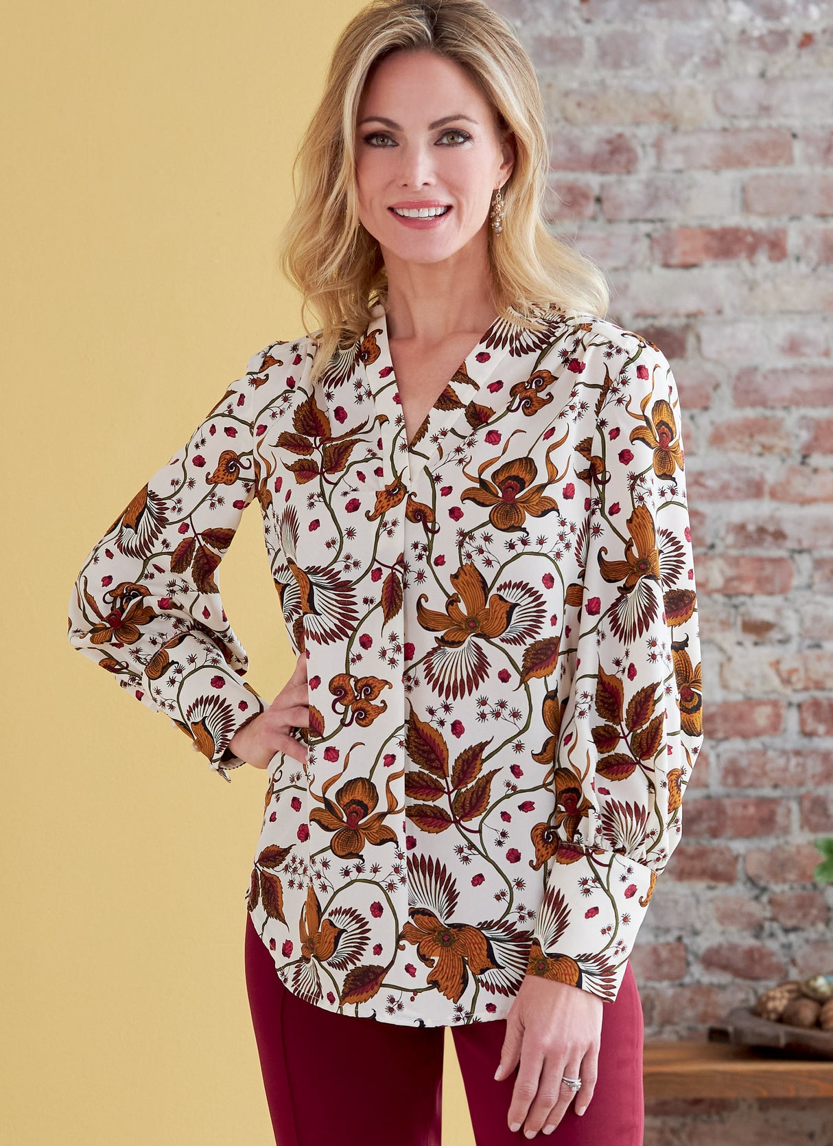 Patron Butterick n°6855 - Haut à encolure en V avec pli central