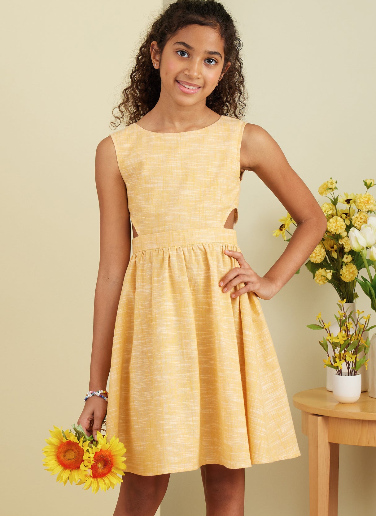 Patron Butterick n°6908 – Robe, combinaison et barboteuse pour enfants