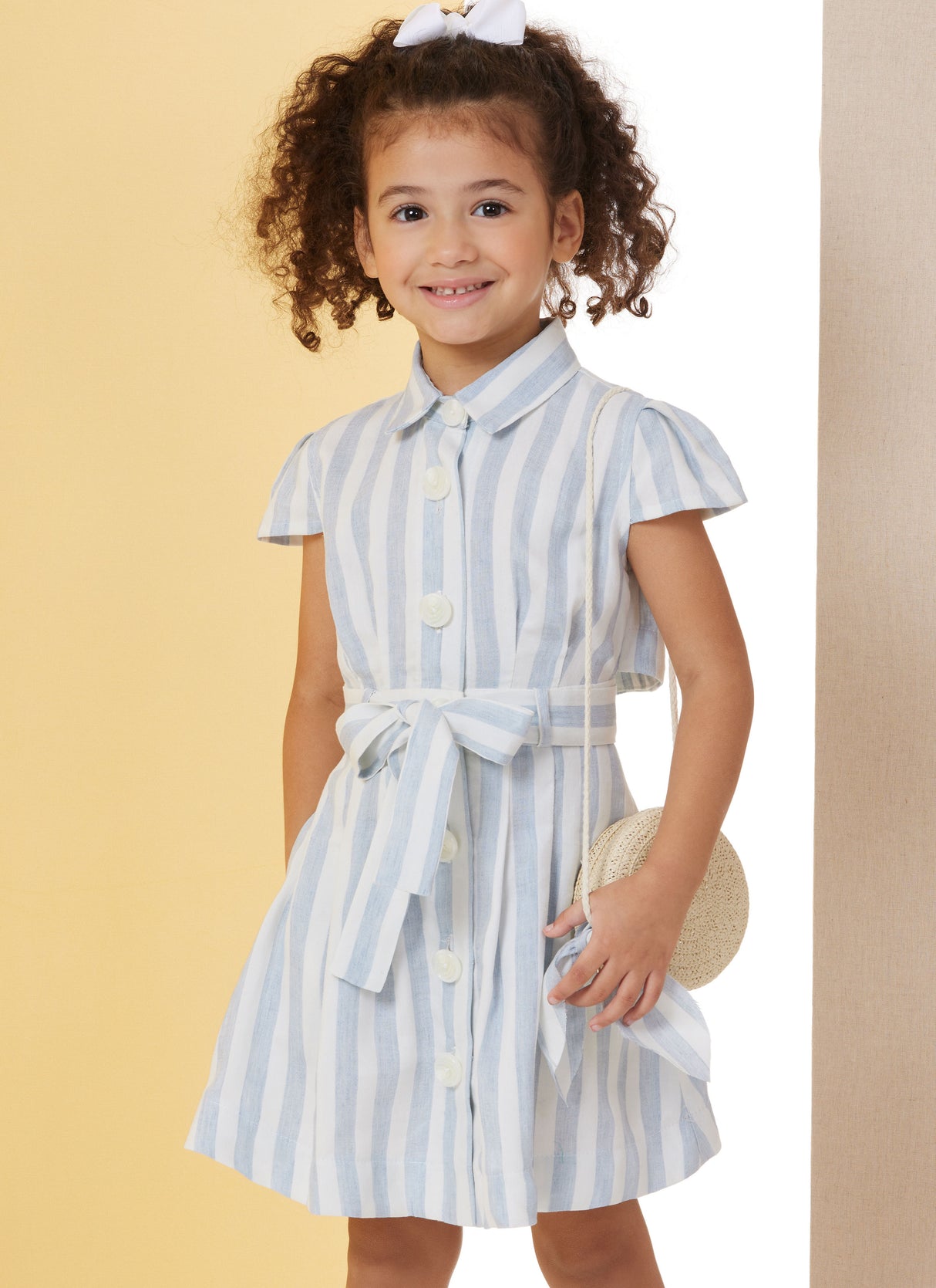 Patron Butterick n°7033 – Robe enfant boutonnée et ceinture