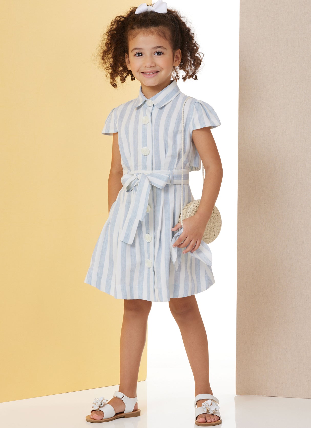 Patron Butterick n°7033 – Robe enfant boutonnée et ceinture