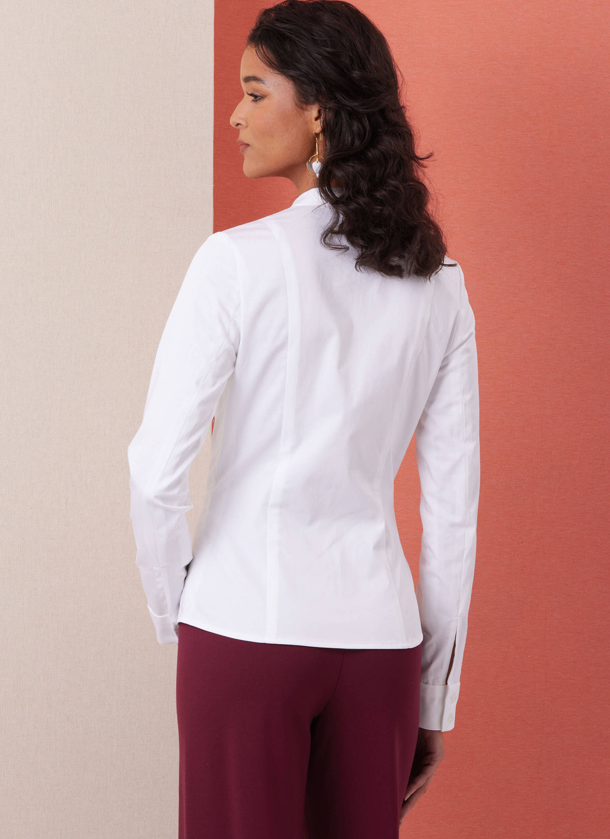 Patron Butterick n°7055 – Chemisier cintré à coutures princesse