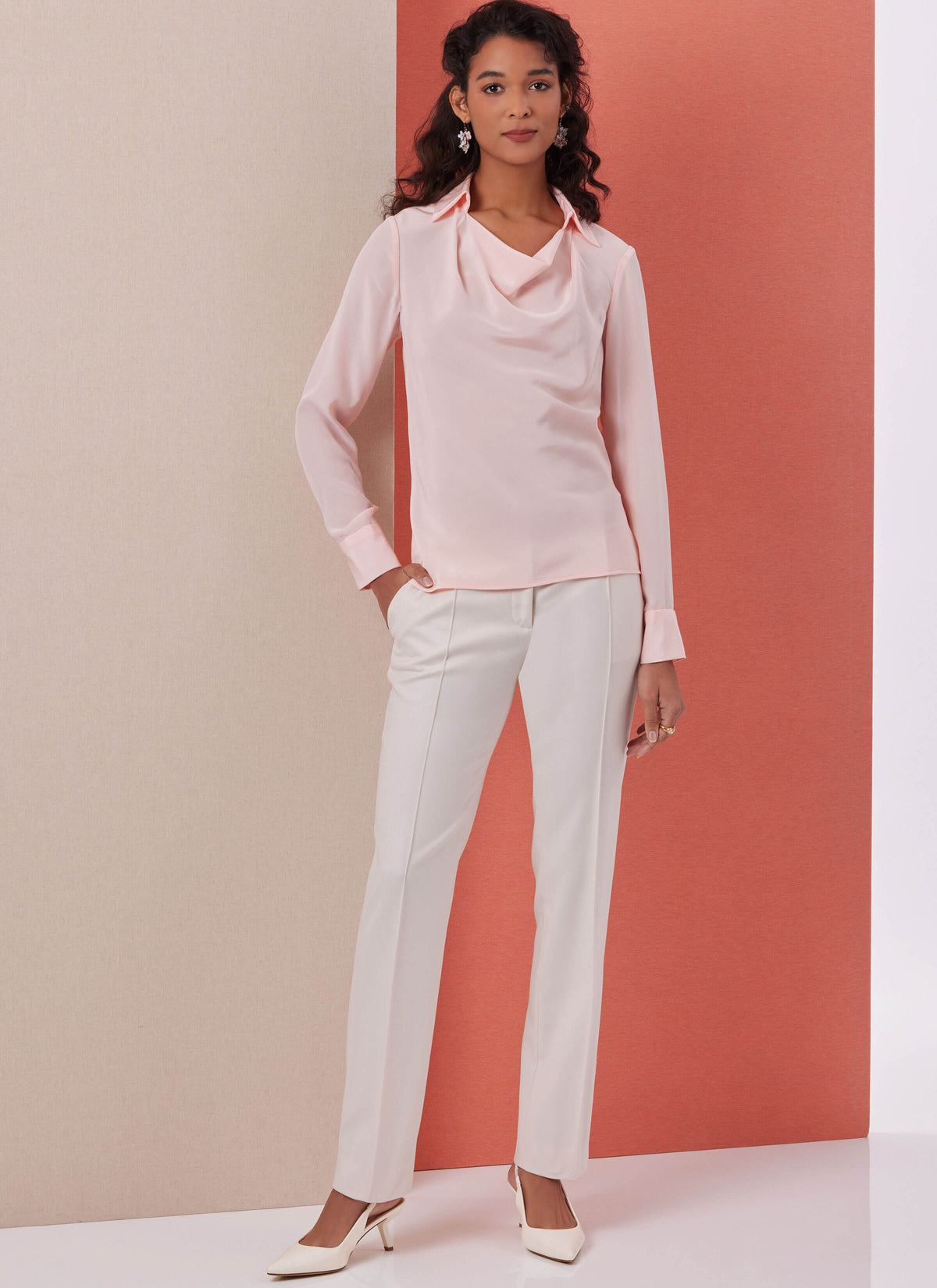 Patron Butterick n°7056 – Blouse cintrée à encolure drapée