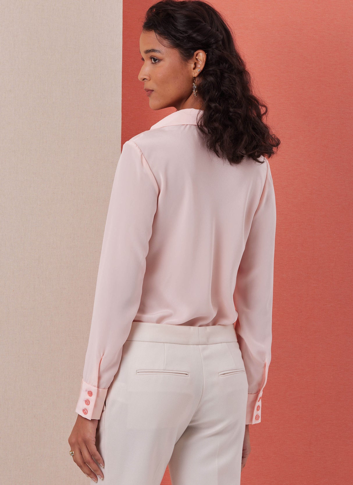Patron Butterick n°7056 – Blouse cintrée à encolure drapée