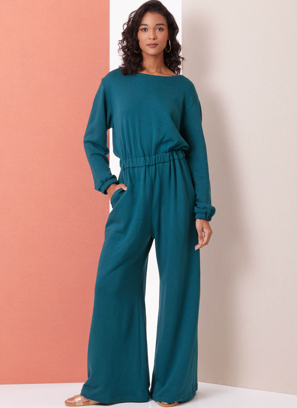 Patron Butterick n°7063 – Combinaison en maille à dos nu