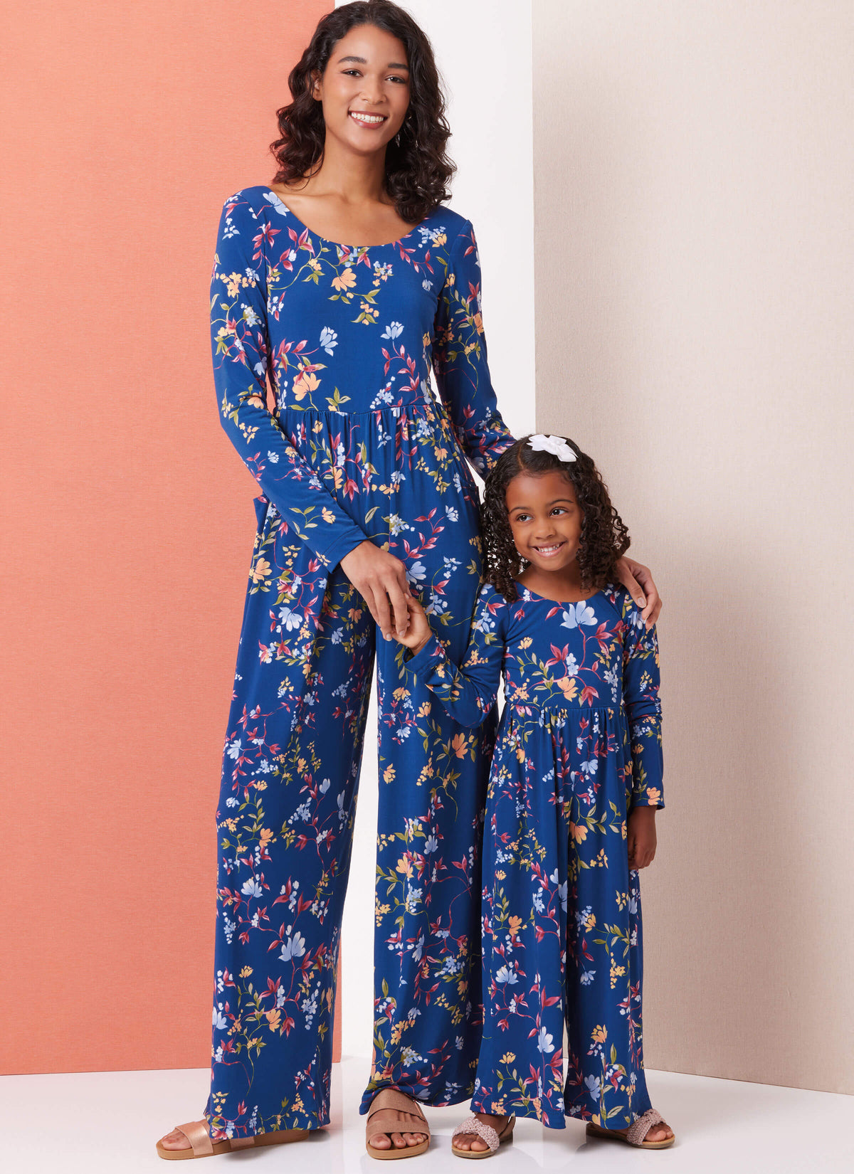 Patron Butterick n°7064 – Combinaison en maille enfant et femme