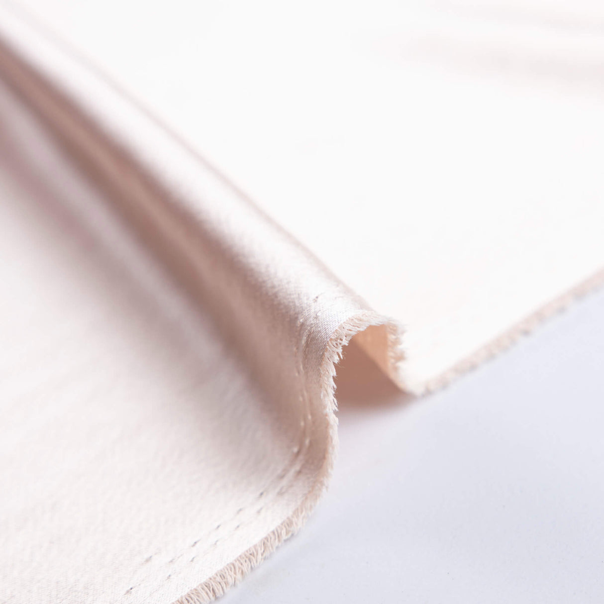 Crêpe satin – Nude