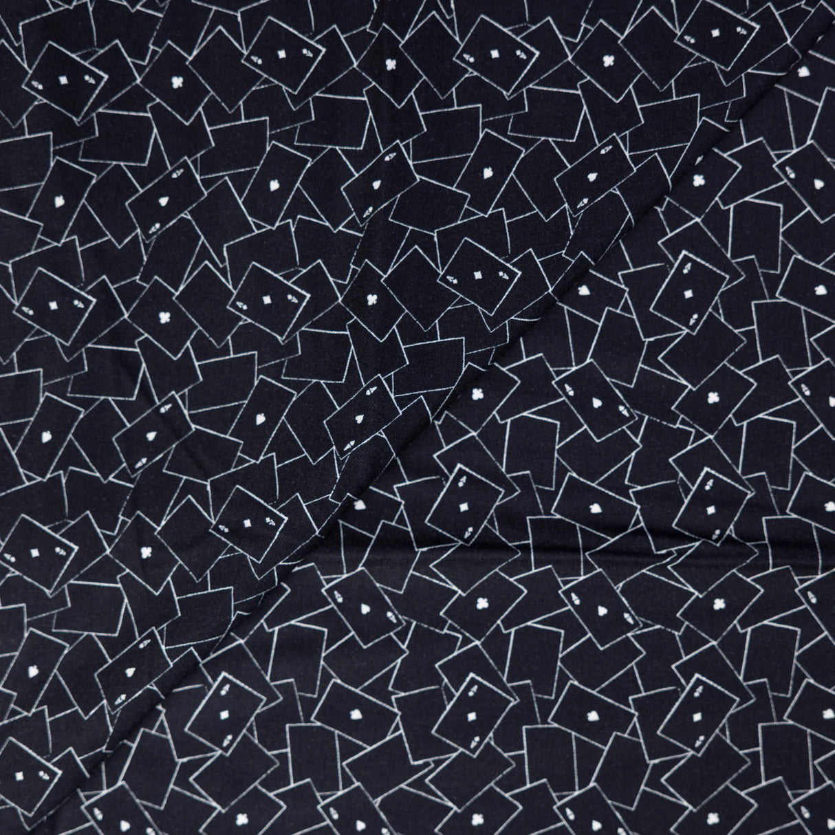 Twill 100% viscose – Jeu de cartes noir et blanc
