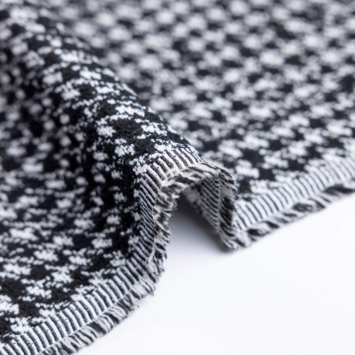 Tweed – Pieds de poule noir et blanc