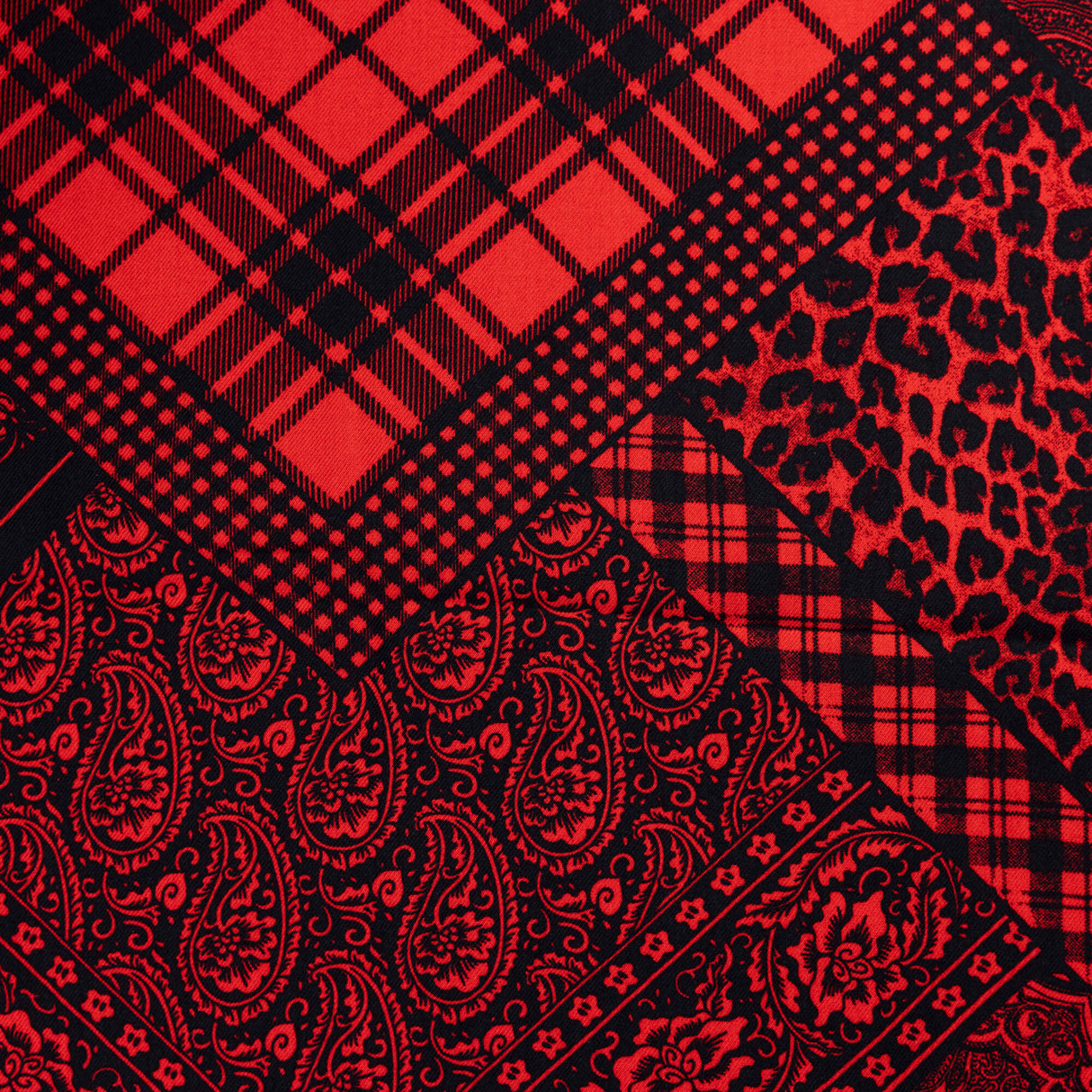 Twill 100% viscose – Patchwork rouge et noir