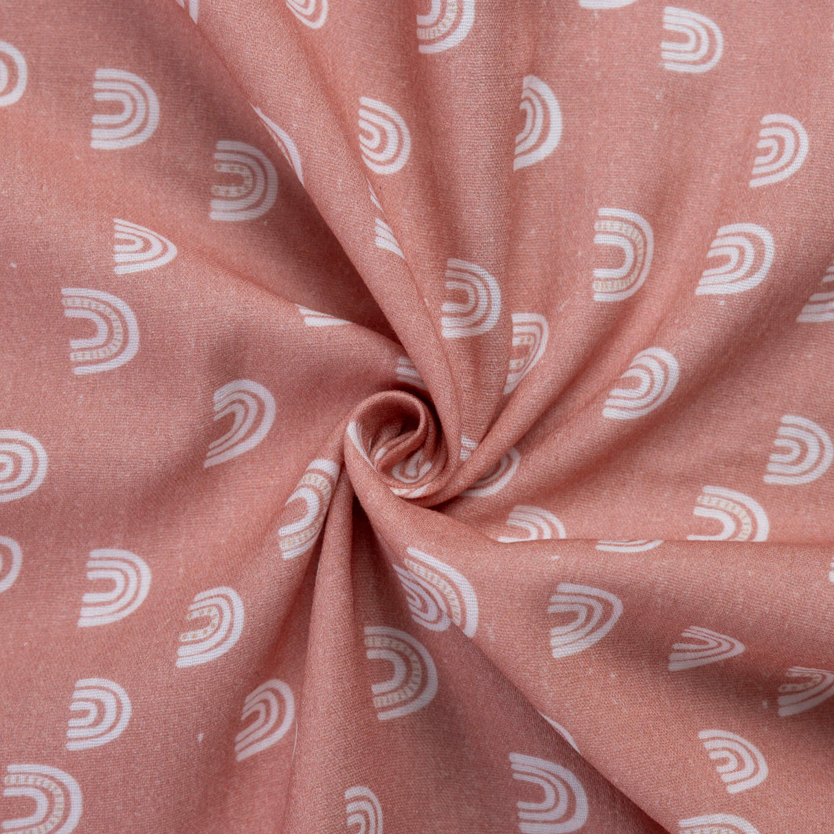 Double gaze 100% coton – Motif arc-en-ciel blancs fond terracotta