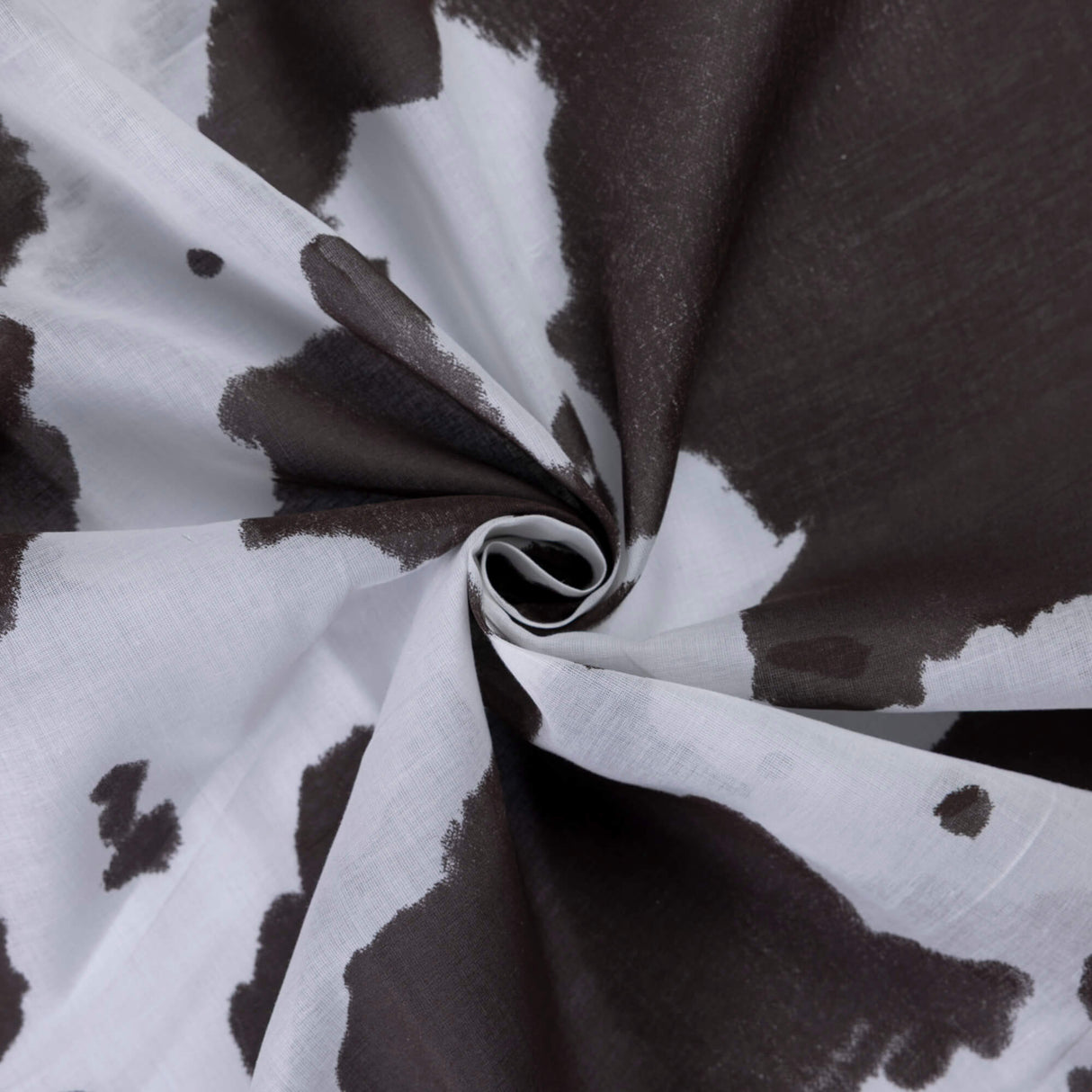 Voile 100% coton – Motif abstrait marron fond blanc