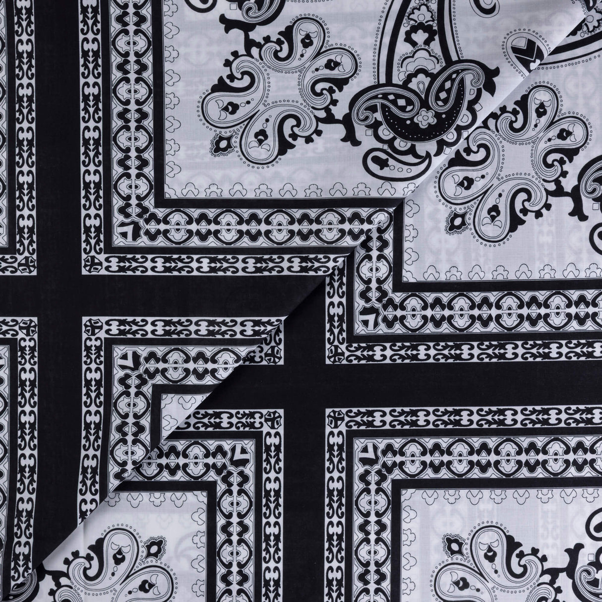 Batiste 100% coton – Bandana noir et blanc