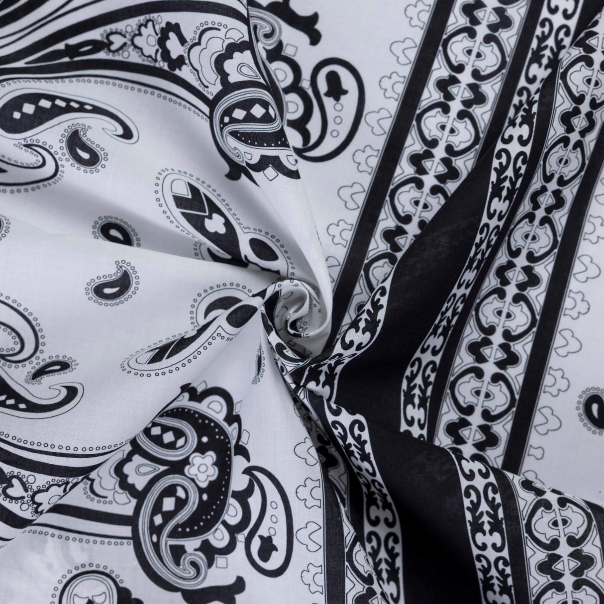 Batiste 100% coton – Bandana noir et blanc