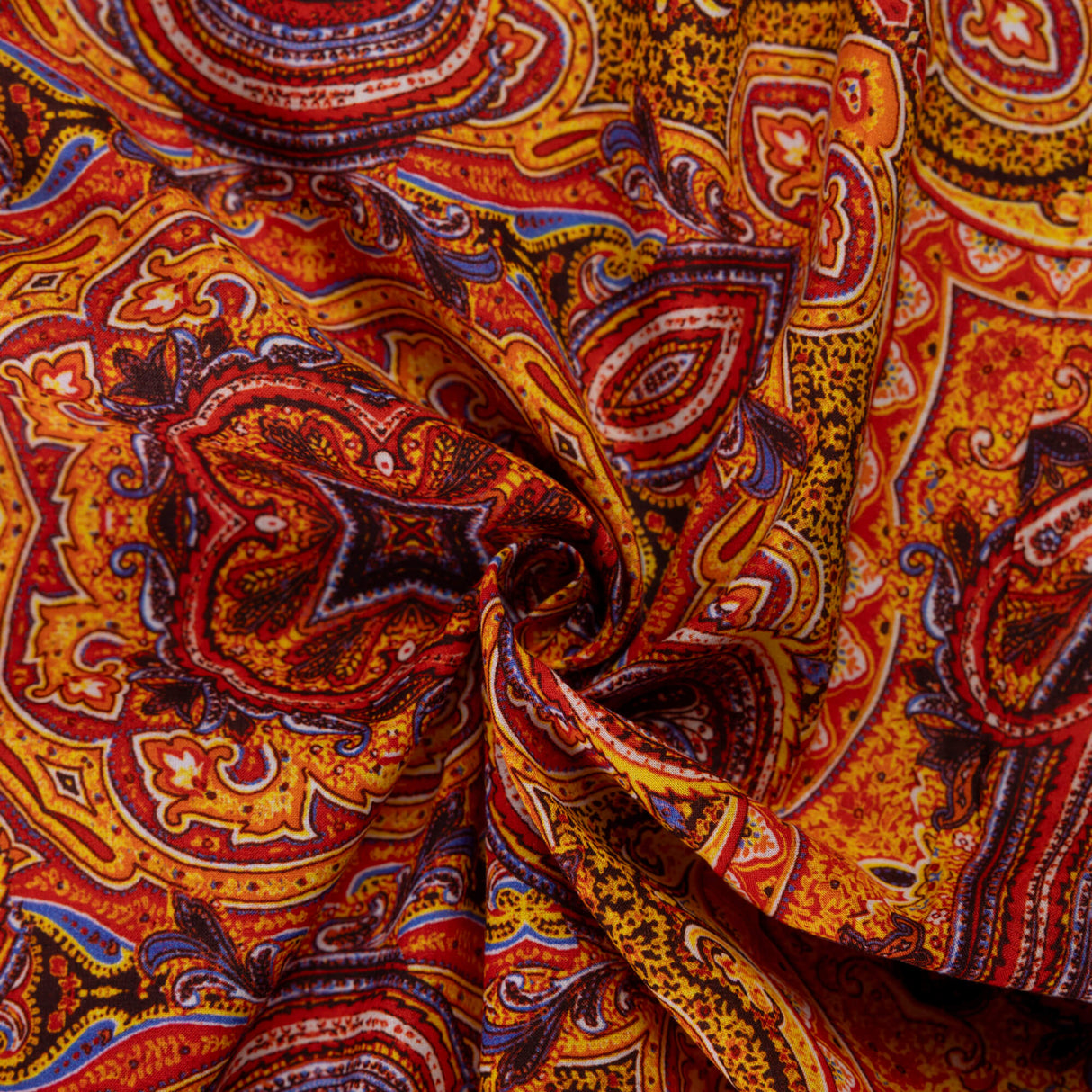 Étoffe 100% viscose – Cachemire rouge