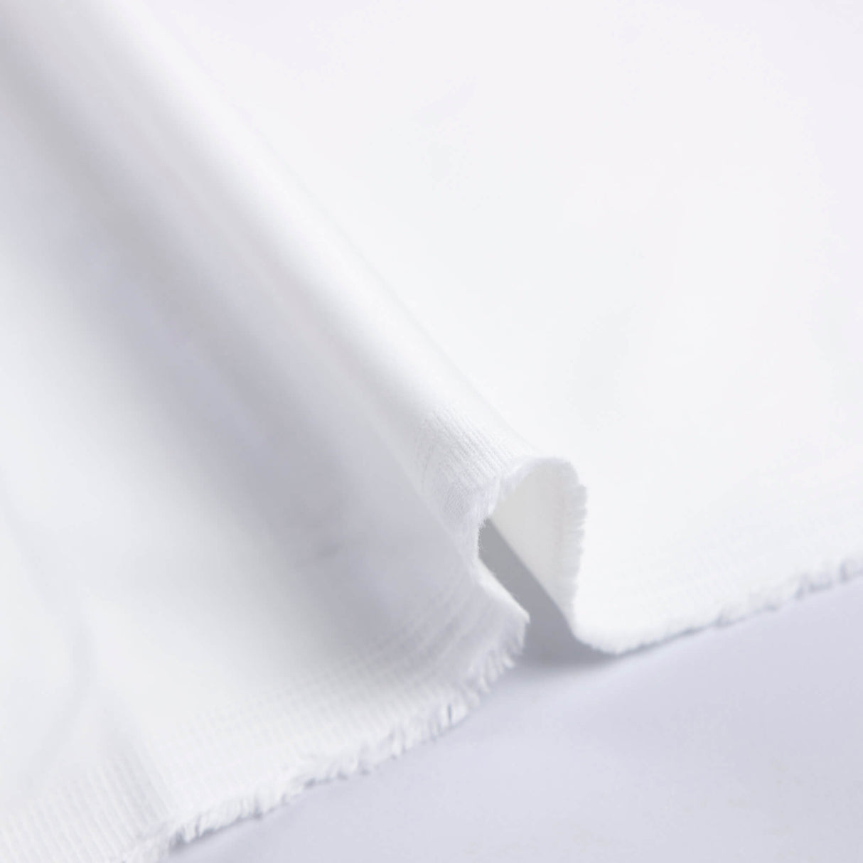 Gabardine satinée coton & élasthanne - blanc cassé
