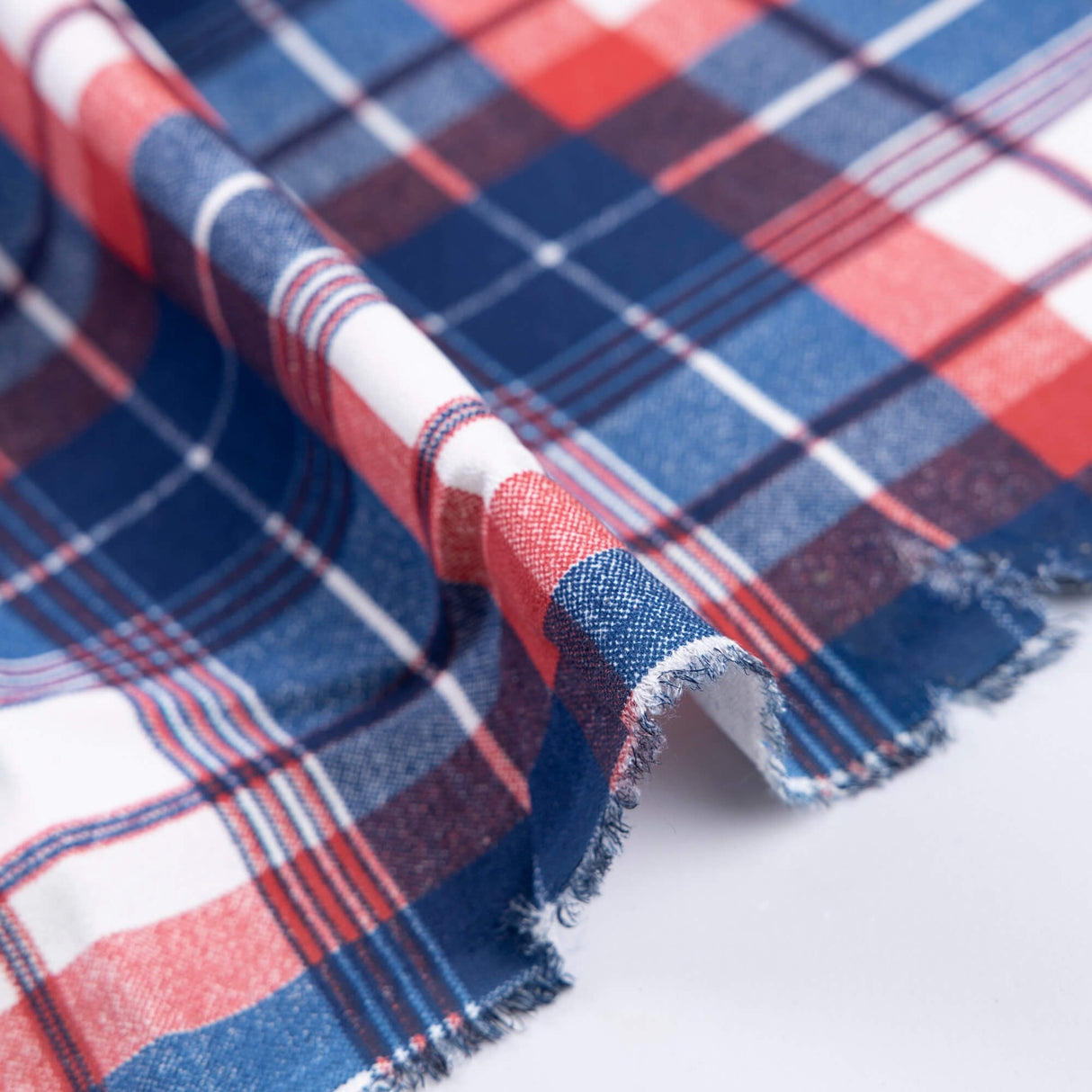 Crêpe 100% viscose - Carreaux rouge & bleu