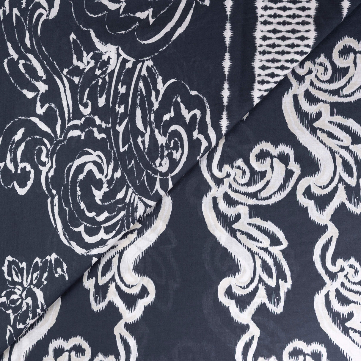 Batiste 100% coton - Arabesques noir écru
