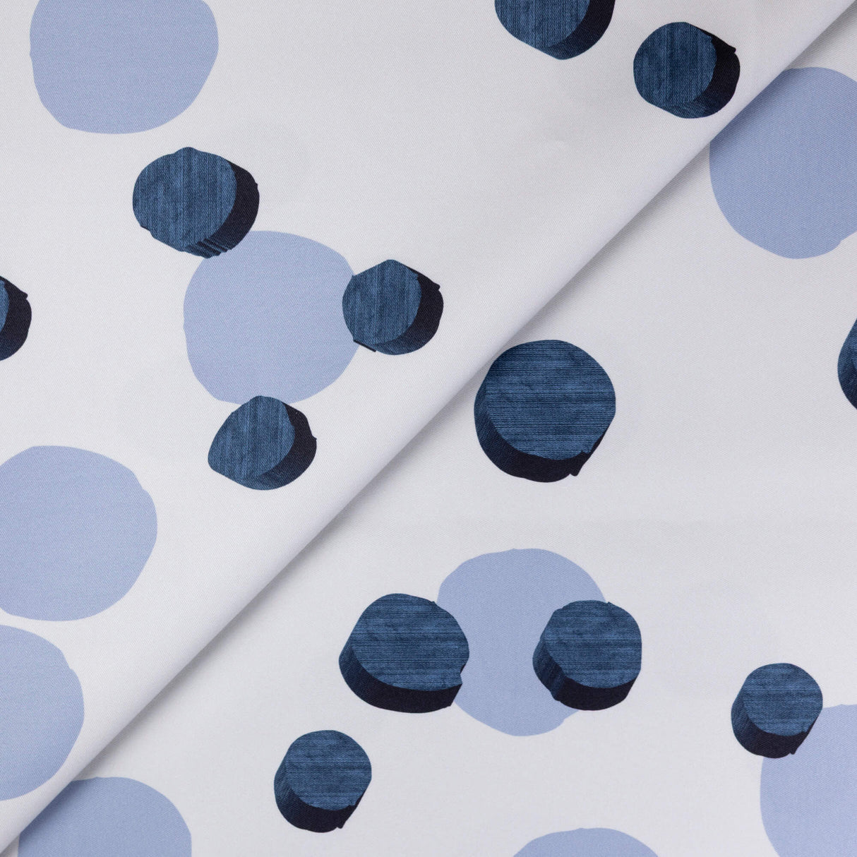 Gabardine 100% coton - Pois bleu fond gris clair