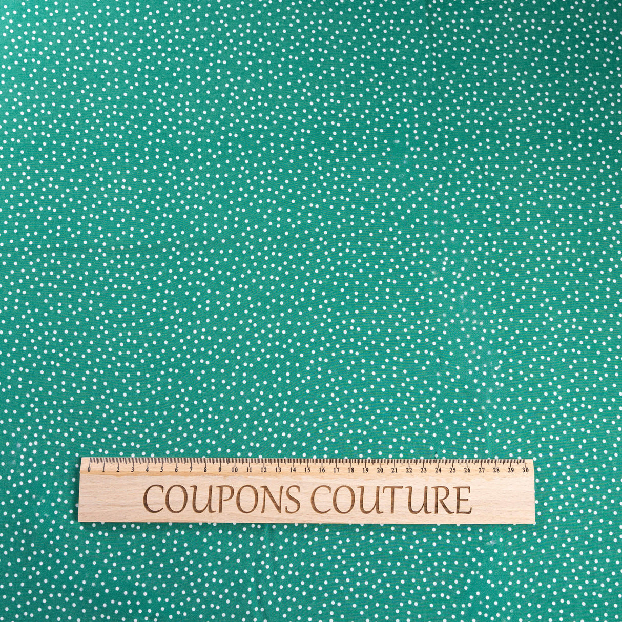 Étoffe 100% viscose – Pois blancs sur fond vert