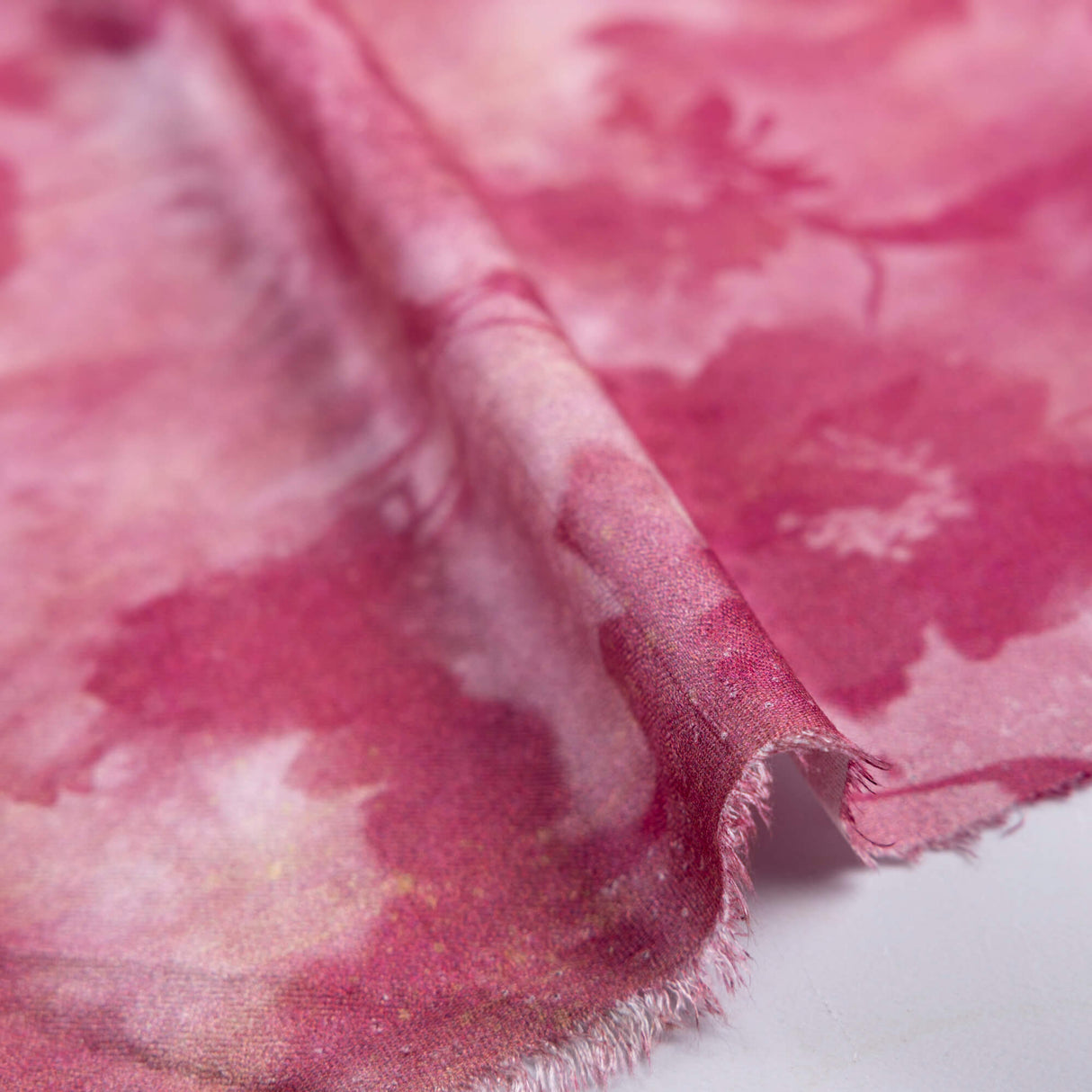 Twill 100% viscose – Fleurs aquarelle roses