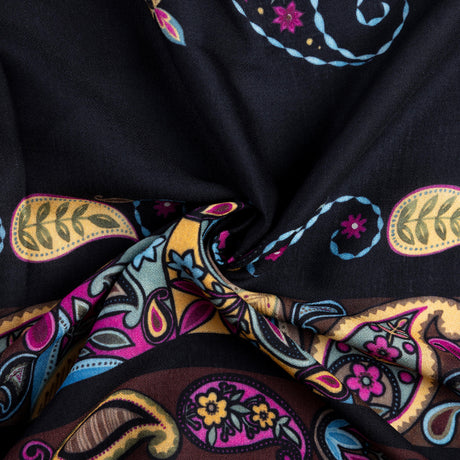 Crêpe 100% viscose - Cachemire fuchsia et bleu fond noir