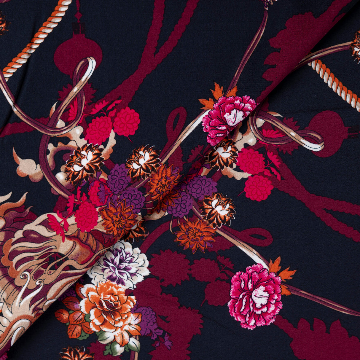 Crêpe 100% viscose - Fleurs fuchsia fond noir