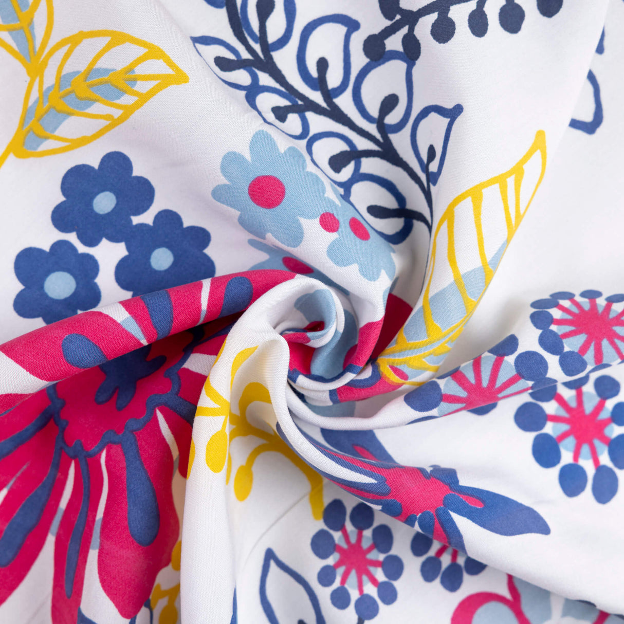 Étoffe 100% viscose - Fleurs bohèmes multicolores