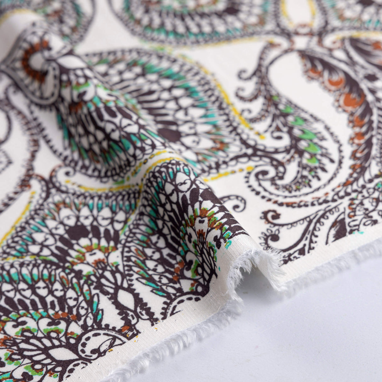 Satin 100% viscose - Cachemire graphique vert