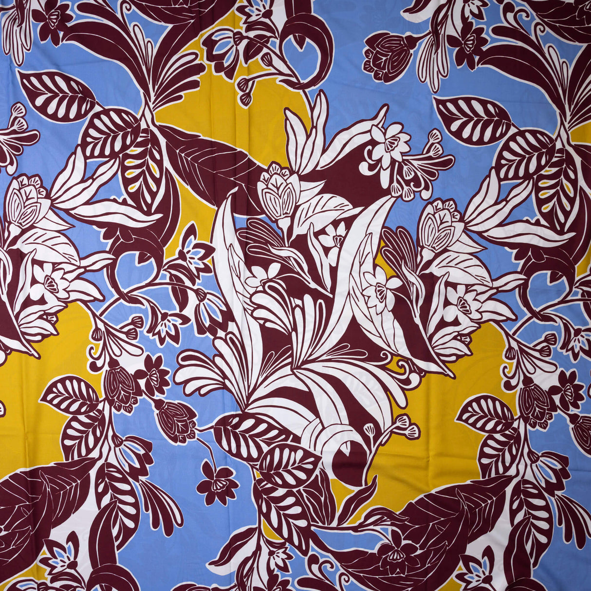 Étoffe 100% viscose - Fleurs graphiques bleu ciel et bordeaux