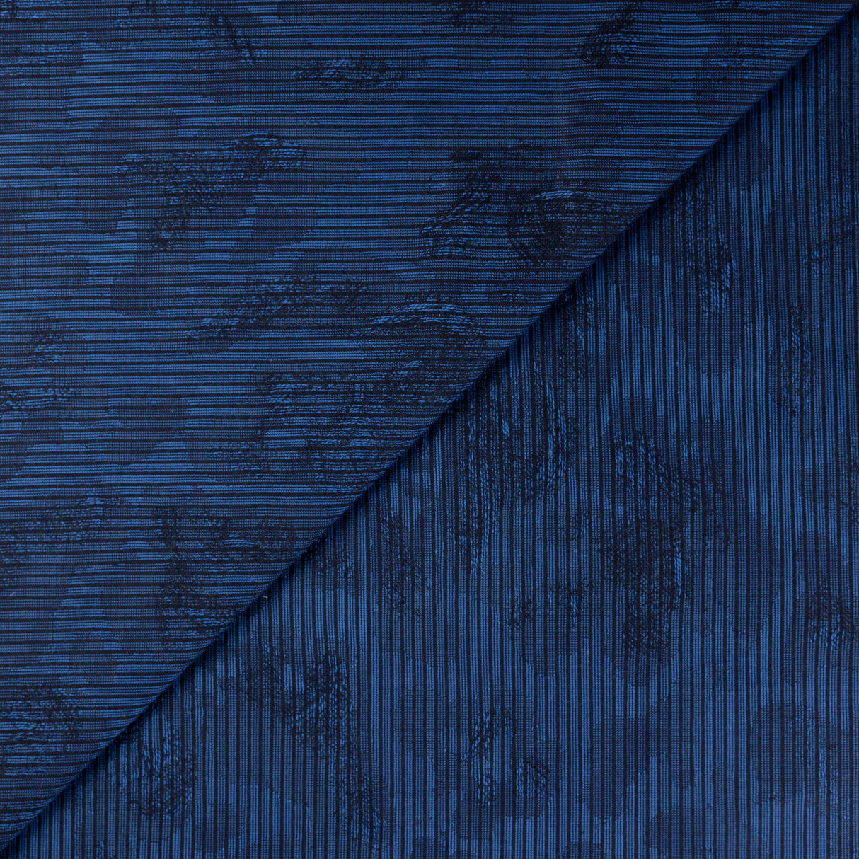 Jacquard 100% coton - Fleurs bleu roi et noir