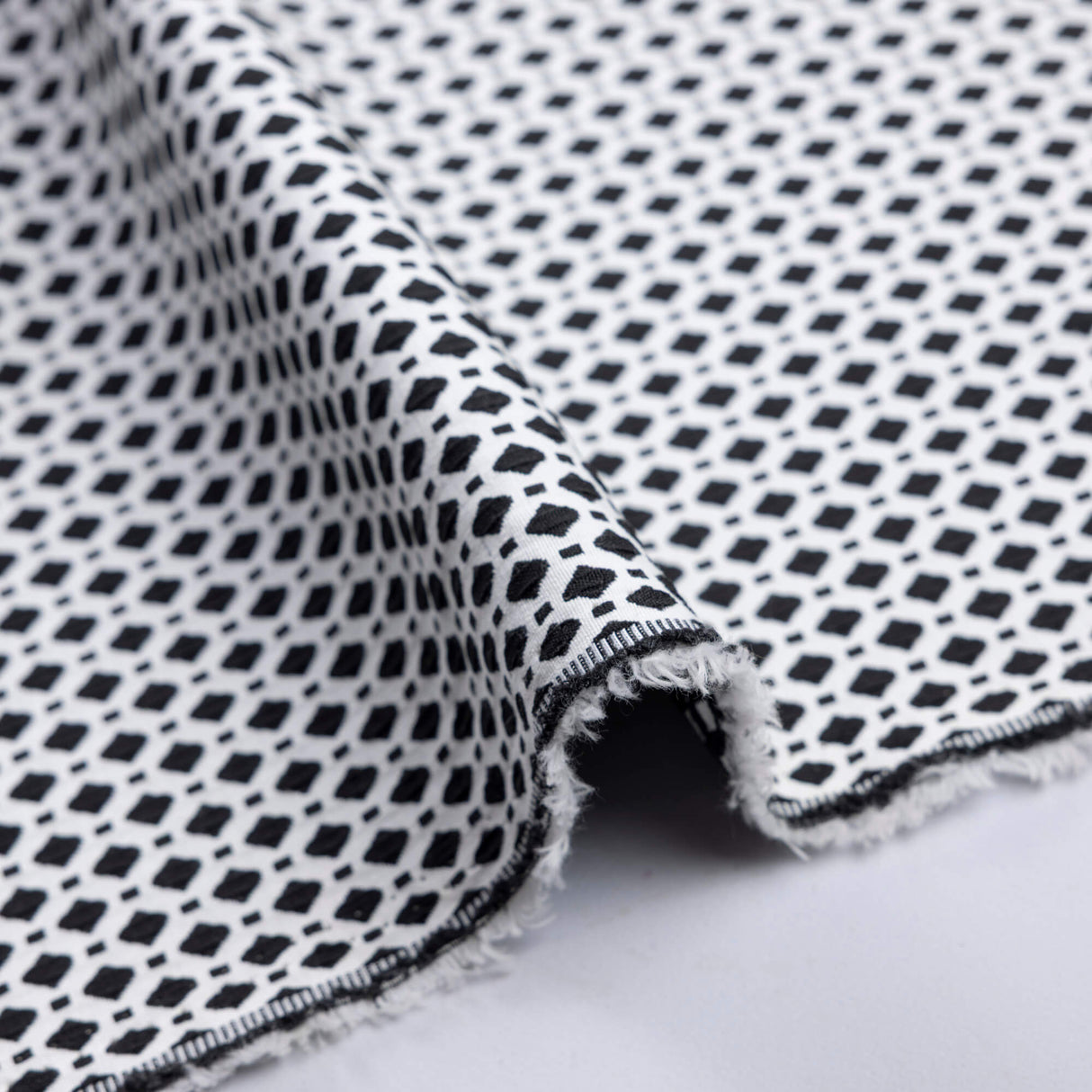 Jacquard - Losanges noirs