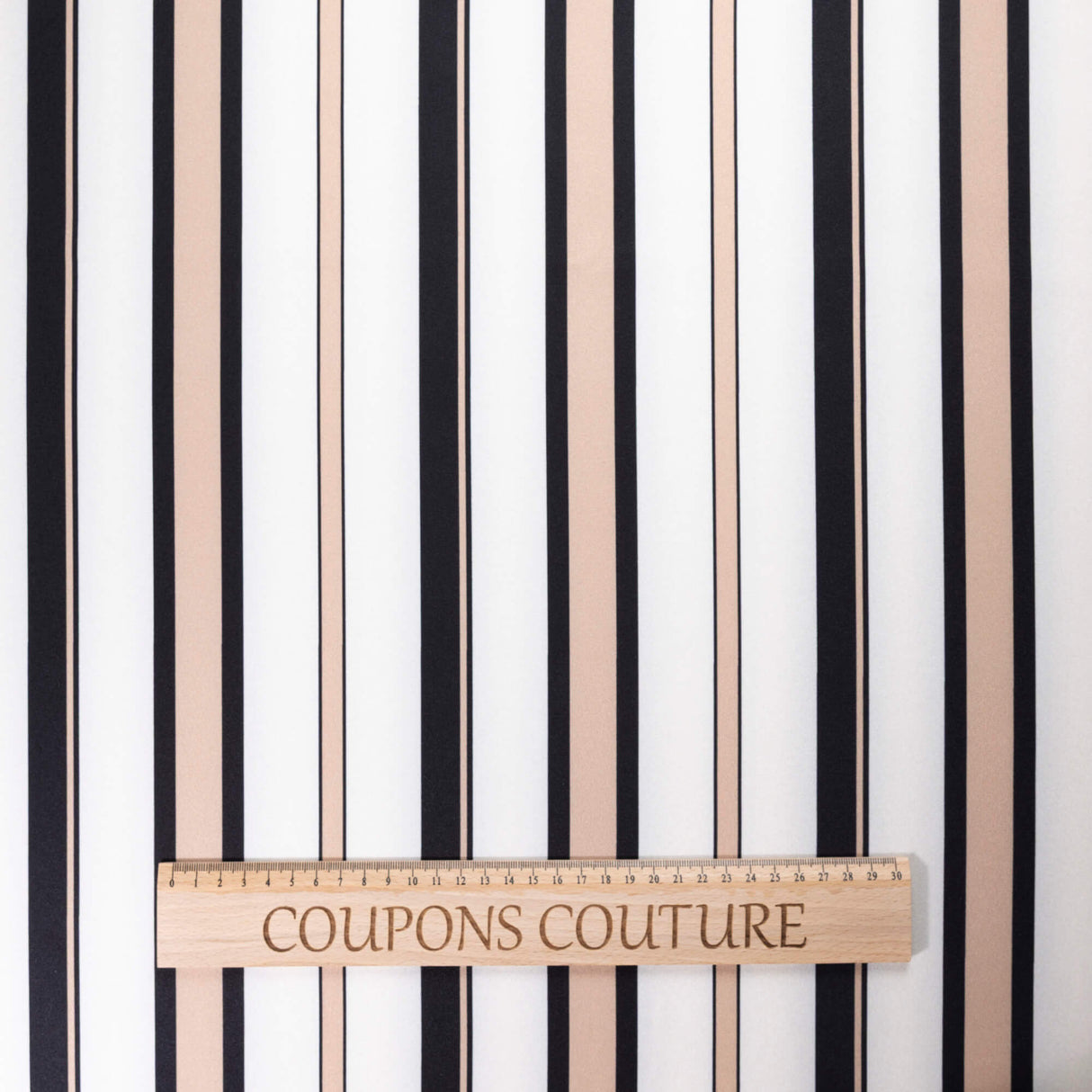 Crêpe - Rayures noir, beige et écru