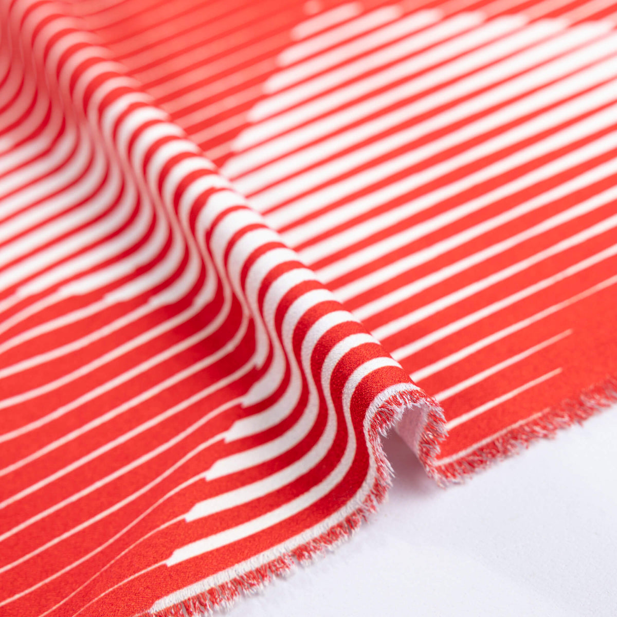 Crêpe - Motif géométrique rouge et blanc