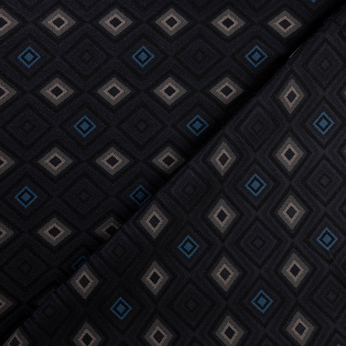 Jacquard - Losanges bleu et taupe fond noir