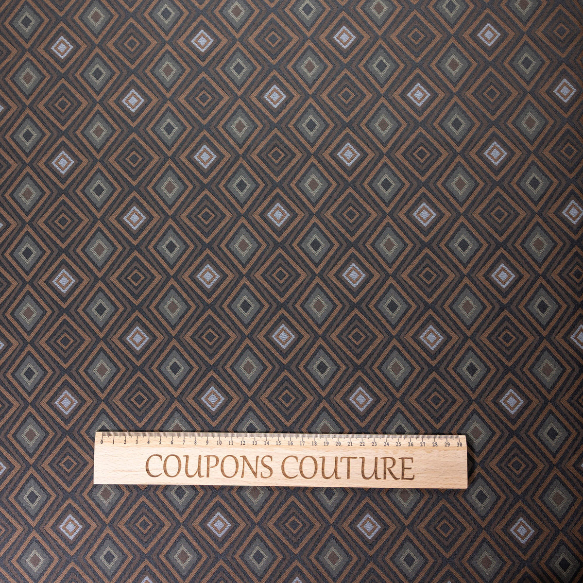 Jacquard - Losanges camel et kaki fond anthracite