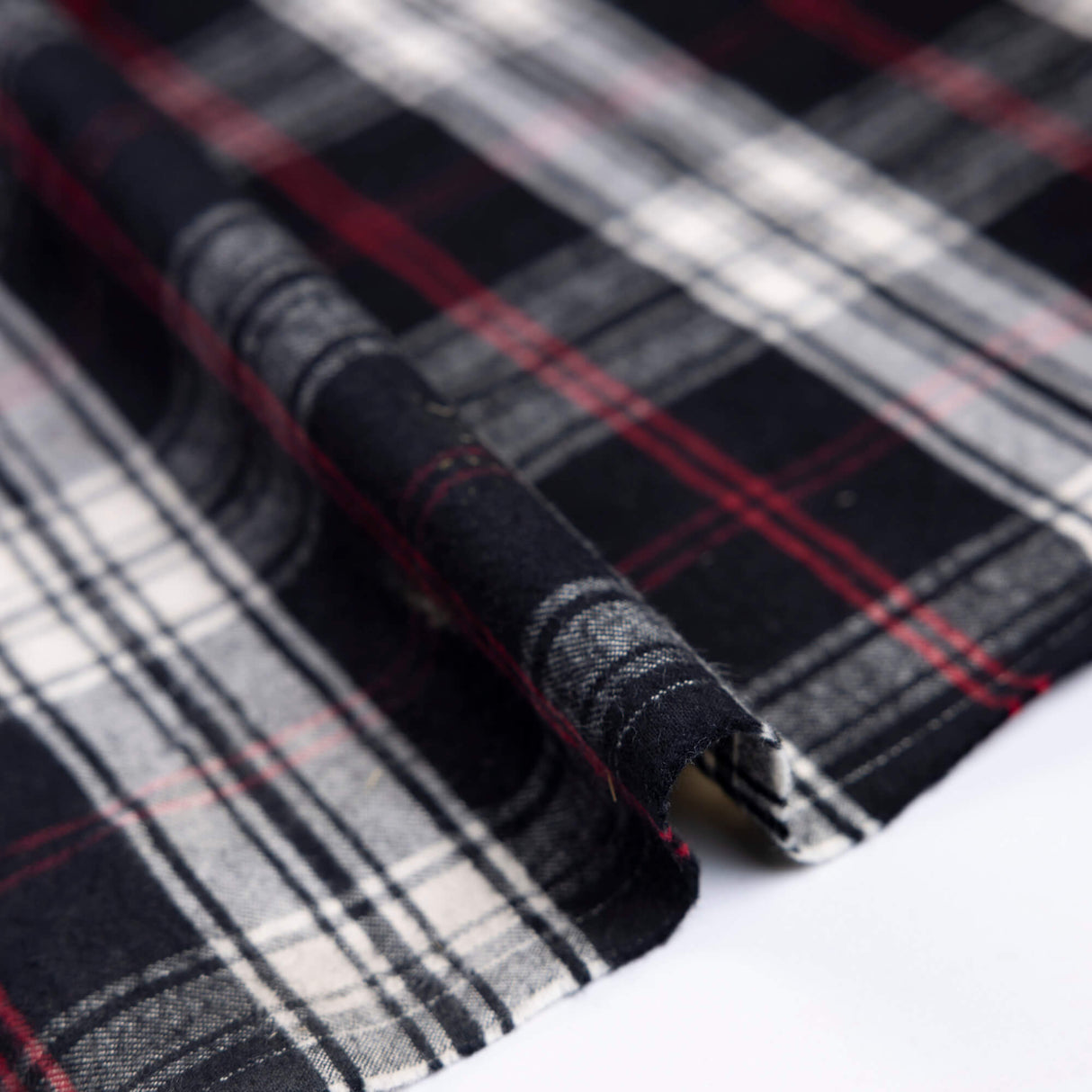 Flanelle 100% coton – Clan noir, écru et rouge