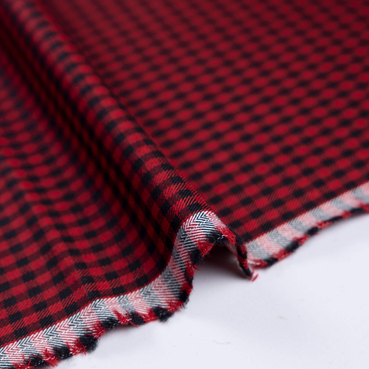 Tissu tailleur 100% laine – Vichy noir et rouge