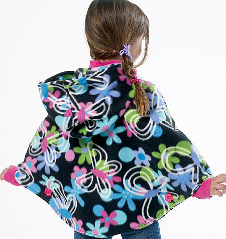 Patron McCall's n°6431 – Ponchos pour enfants et filles