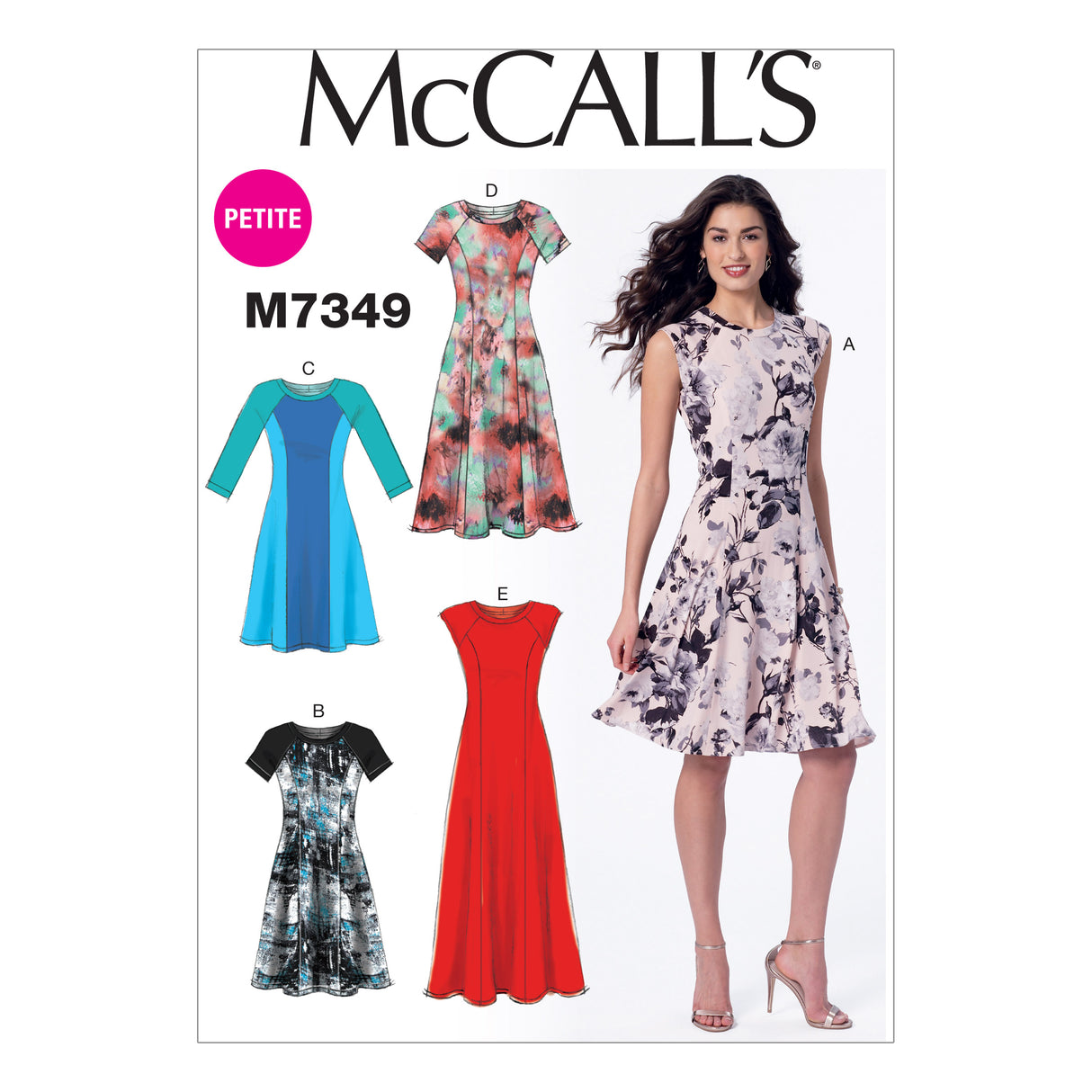 Patron McCall's n°7349 – Robes ajustées et évasées pour femme