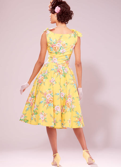 Patron McCall's n°7599 - Robe évasée vintage