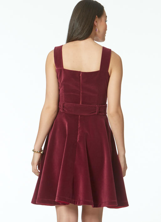 Patron McCall's n°7626 - Robes, barboteuse et combinaison avec poches