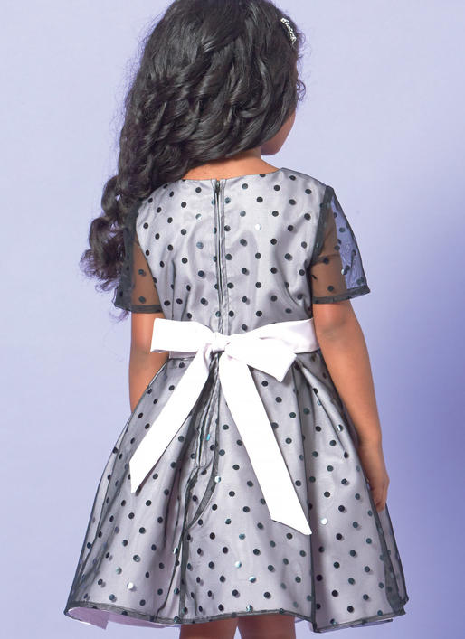Patron McCall's n°7707 - Robes assorties pour fillettes et poupées