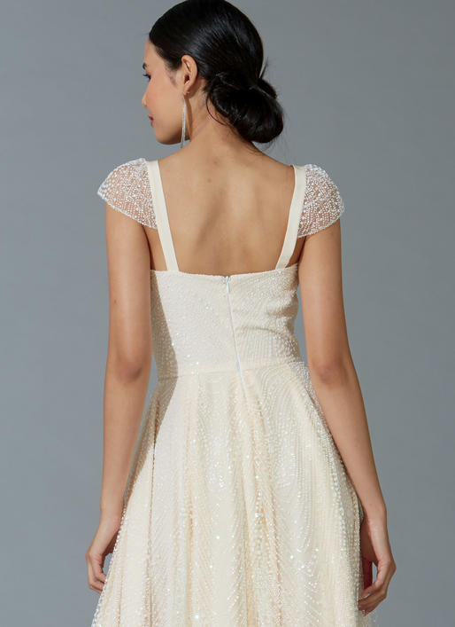 Patron McCall's n°7718 - Robes de soirée élégantes pour femmes