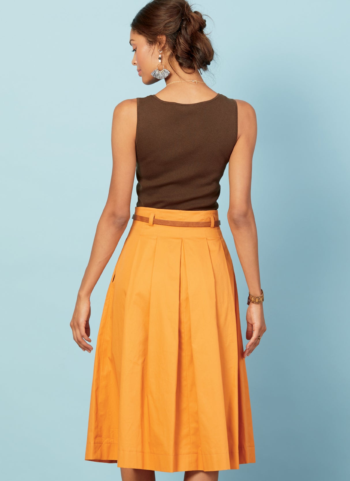Patron McCall's n°7906 - Jupe plissée boutonnée pour femme